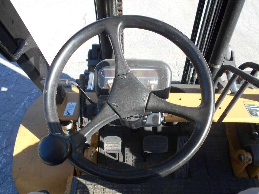 Caterpillar DP40KL Photo 6