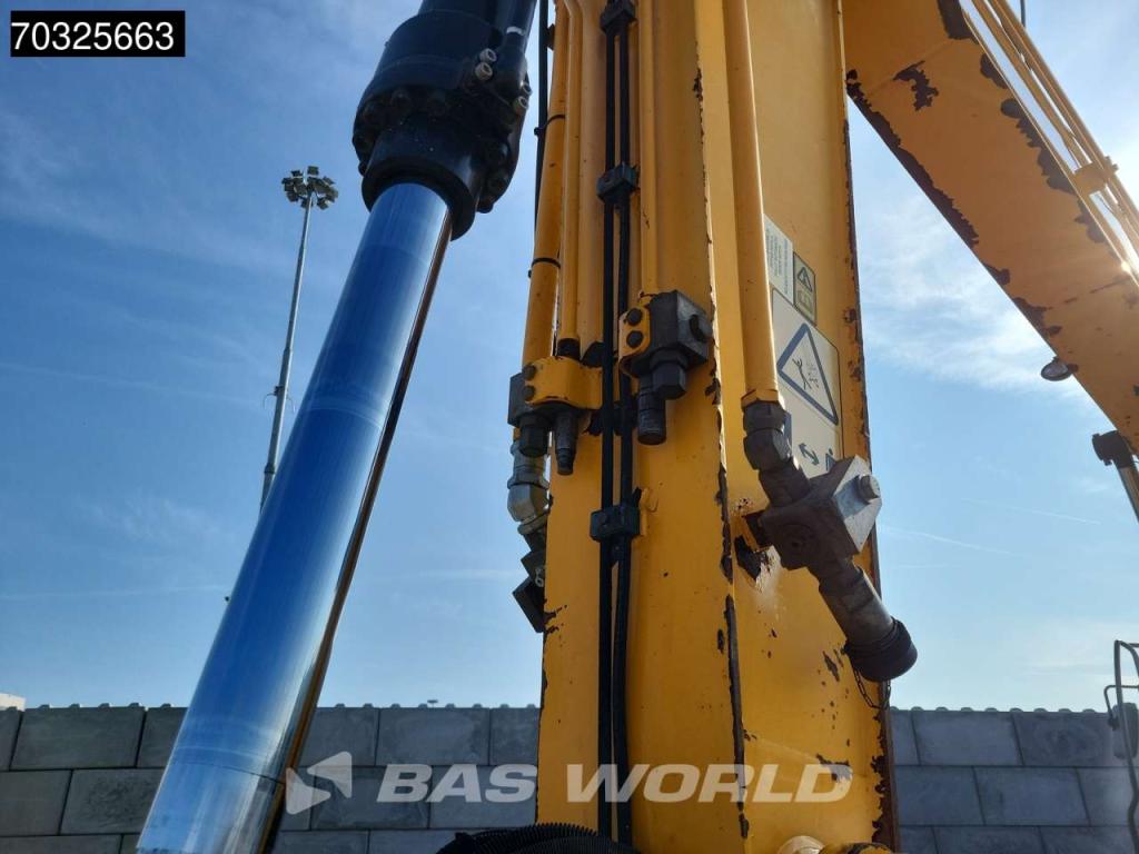 JCB JS200 W Photo 16