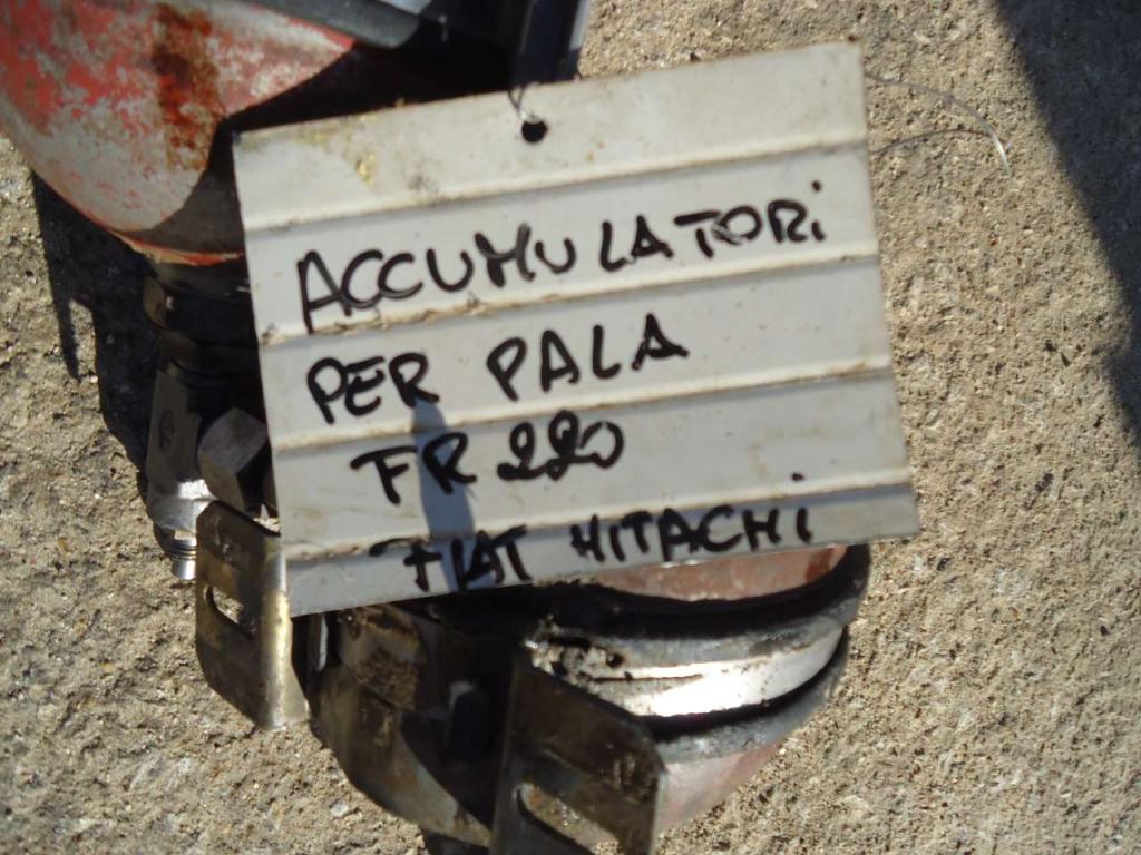 Accumulator for Fiat Hitachi FR220 Photo 3