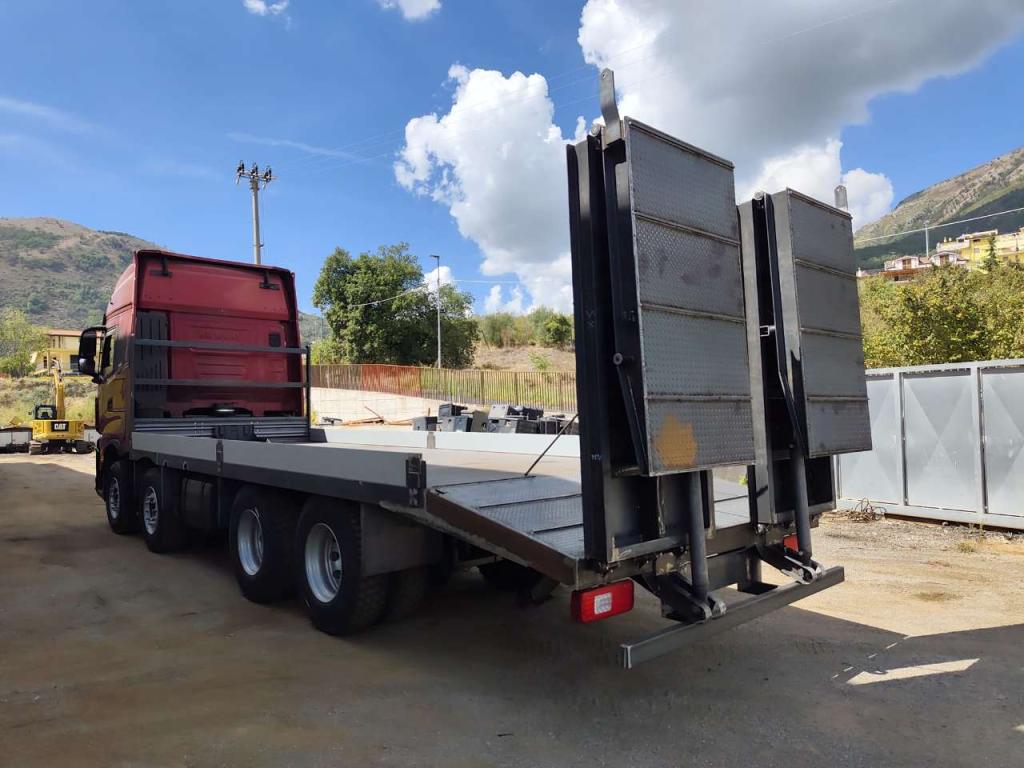 Iveco X-WAY 570 Photo 16