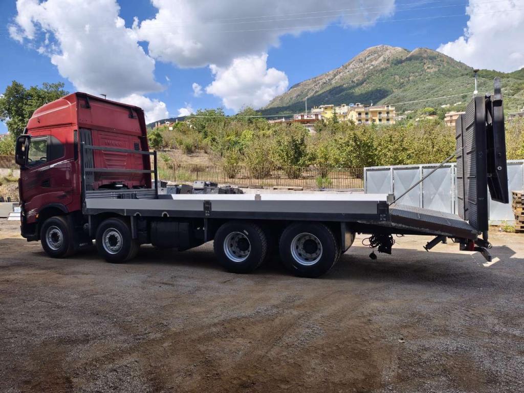 Iveco X-WAY 570 Photo 18