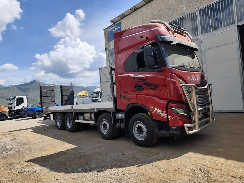 Iveco X-WAY 570 Photo 23