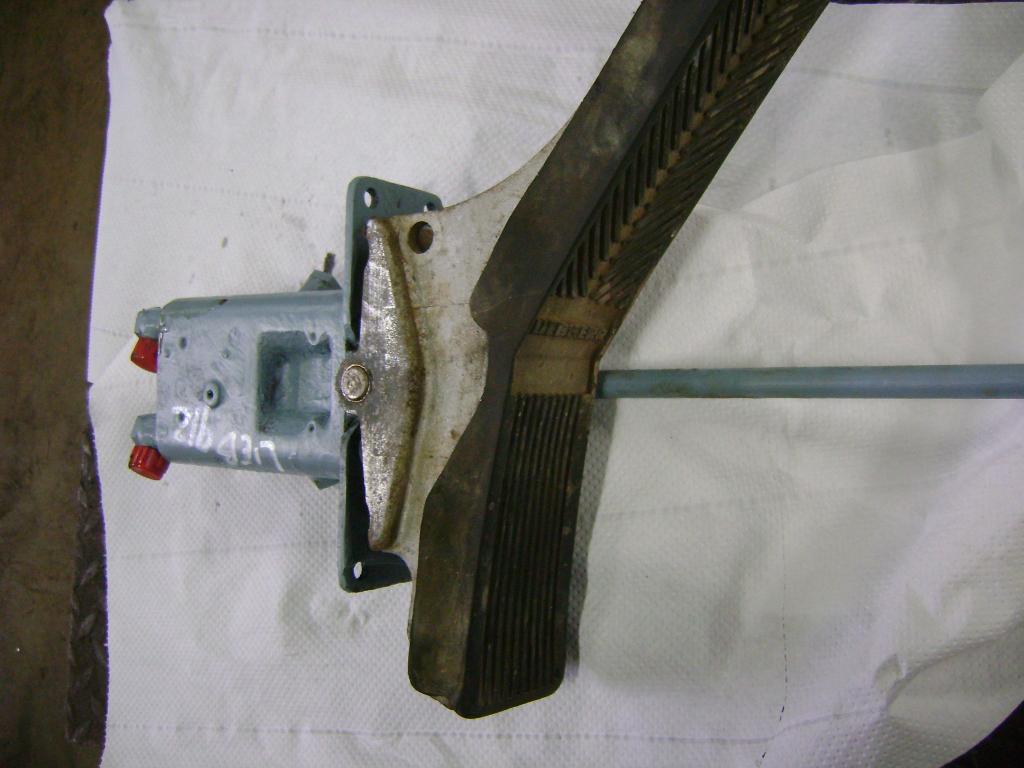 Control Pedals for Liebherr Serie 900 Photo 2