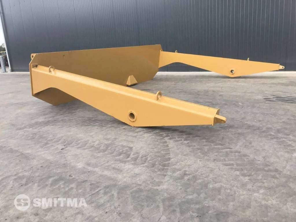 Rear hatch for Caterpillar 740B Photo 6