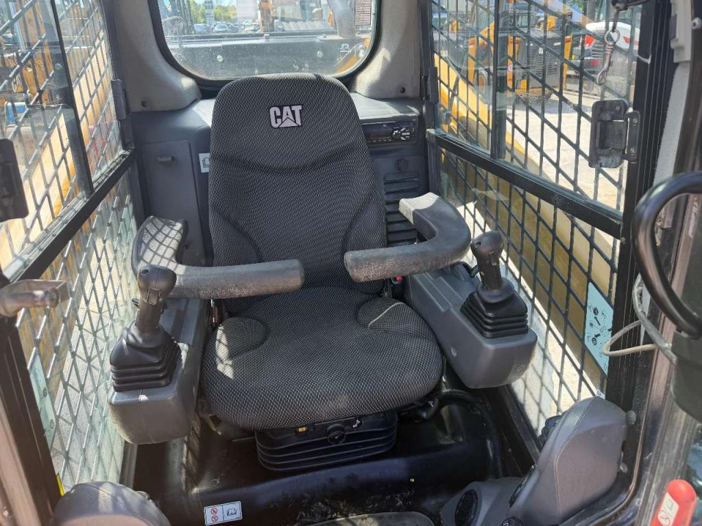 Caterpillar 272 D3 Photo 6