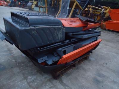 Hood and body panel for Hitachi ZAXIS 350.3 sold by OLM 90 Srl