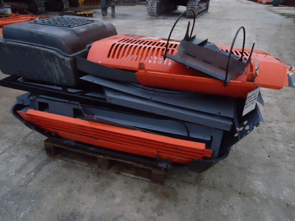 Hood and body panel for Hitachi ZAXIS 350.3 Photo 2