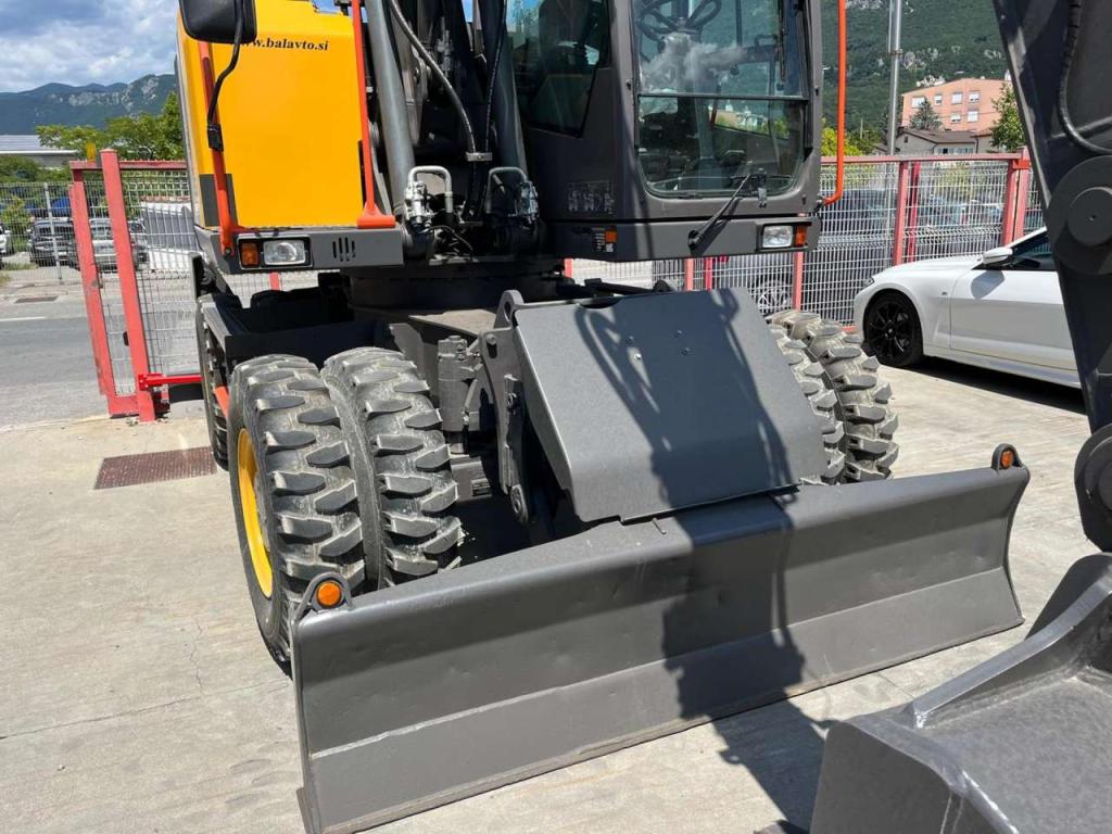 Volvo EWR150E Photo 12