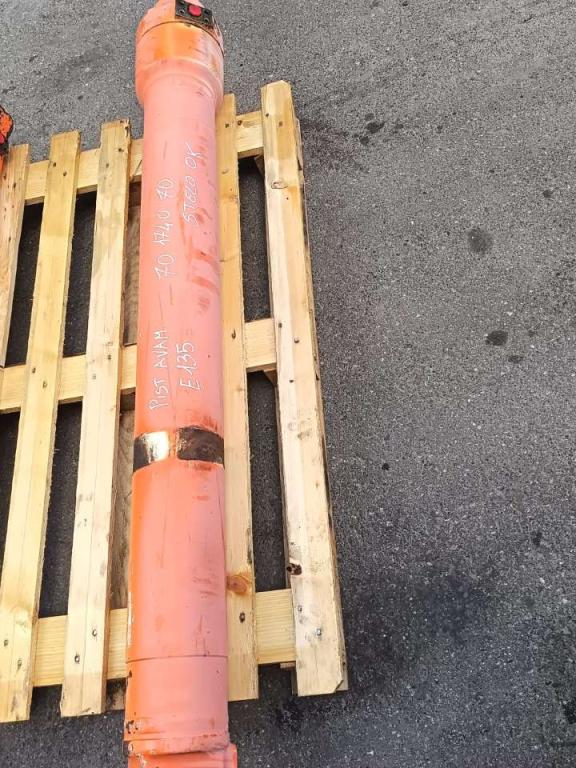 Arm cylinder (stick) for Fiat Kobelco E 135 Photo 1