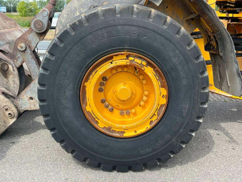 Volvo L110H Photo 8