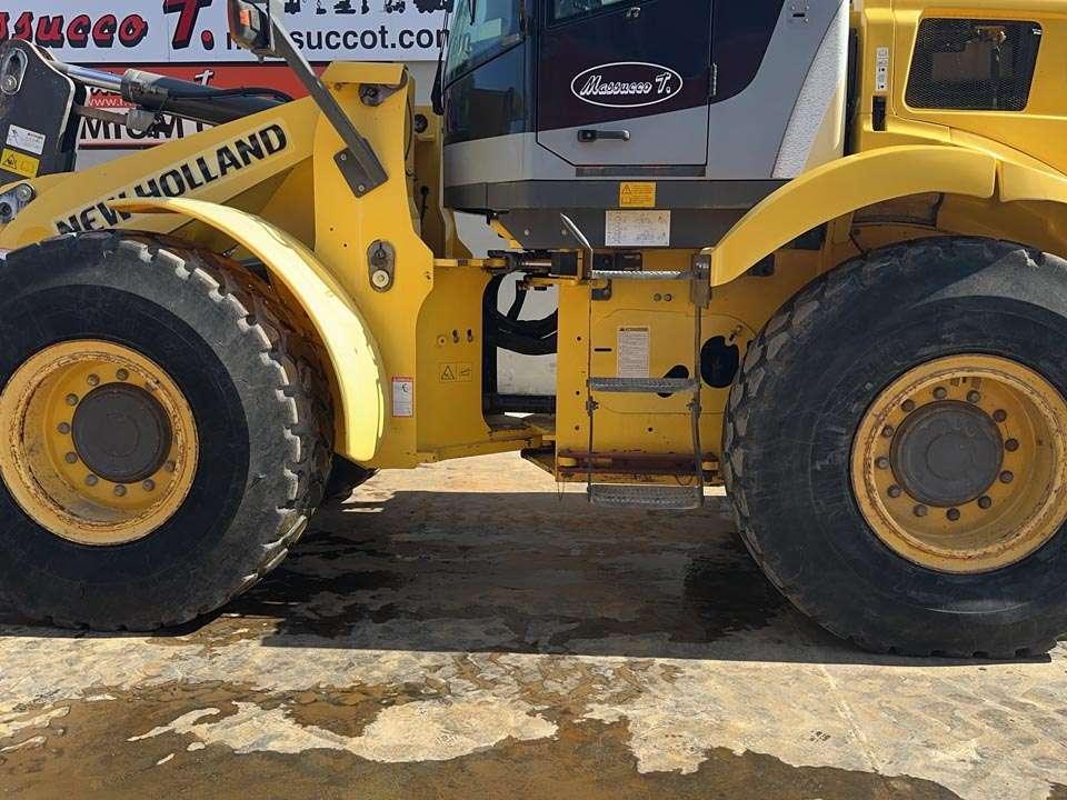New Holland W130 Photo 10