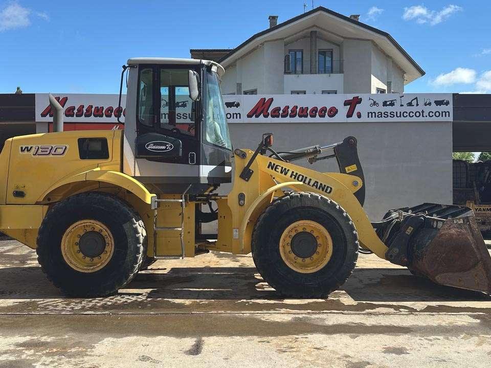 New Holland W130 Photo 21