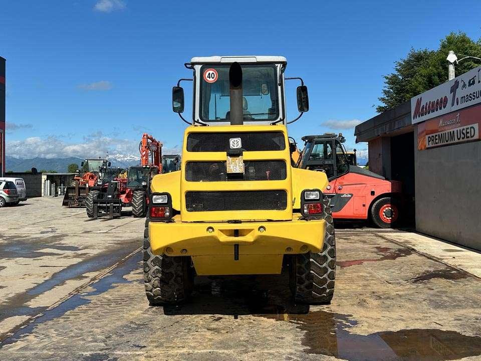 New Holland W130 Photo 23