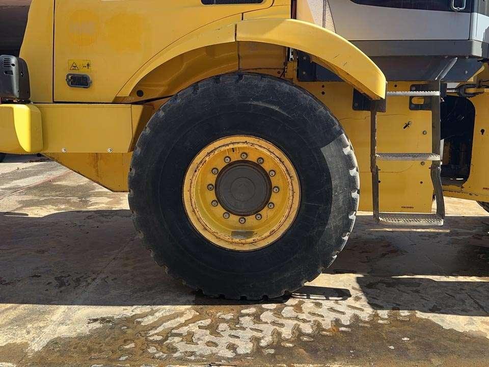 New Holland W130 Photo 4