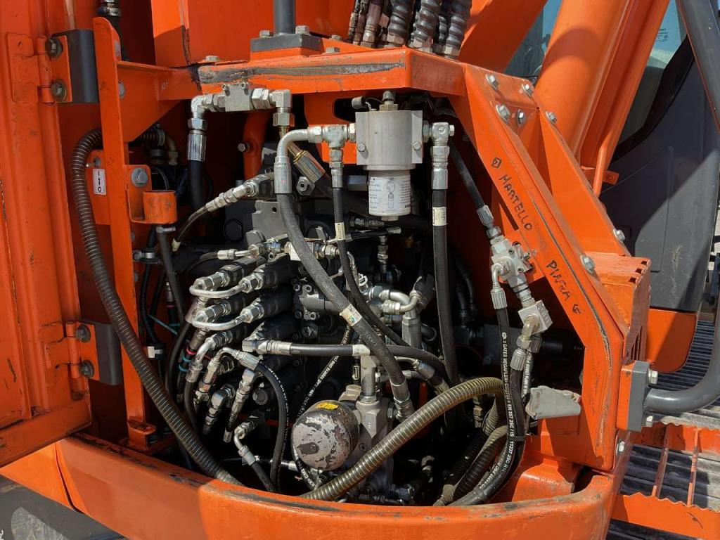 Doosan DX140LCR-3 Photo 9