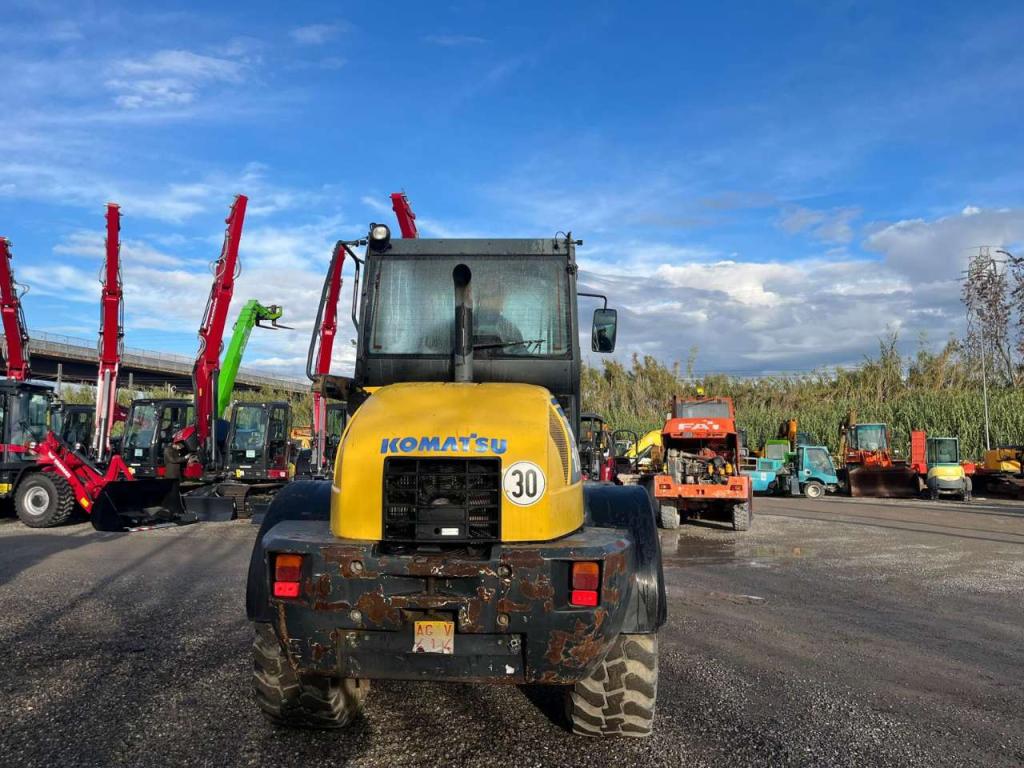 Komatsu WA100 M Photo 14