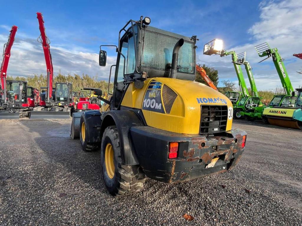 Komatsu WA100 M Photo 4