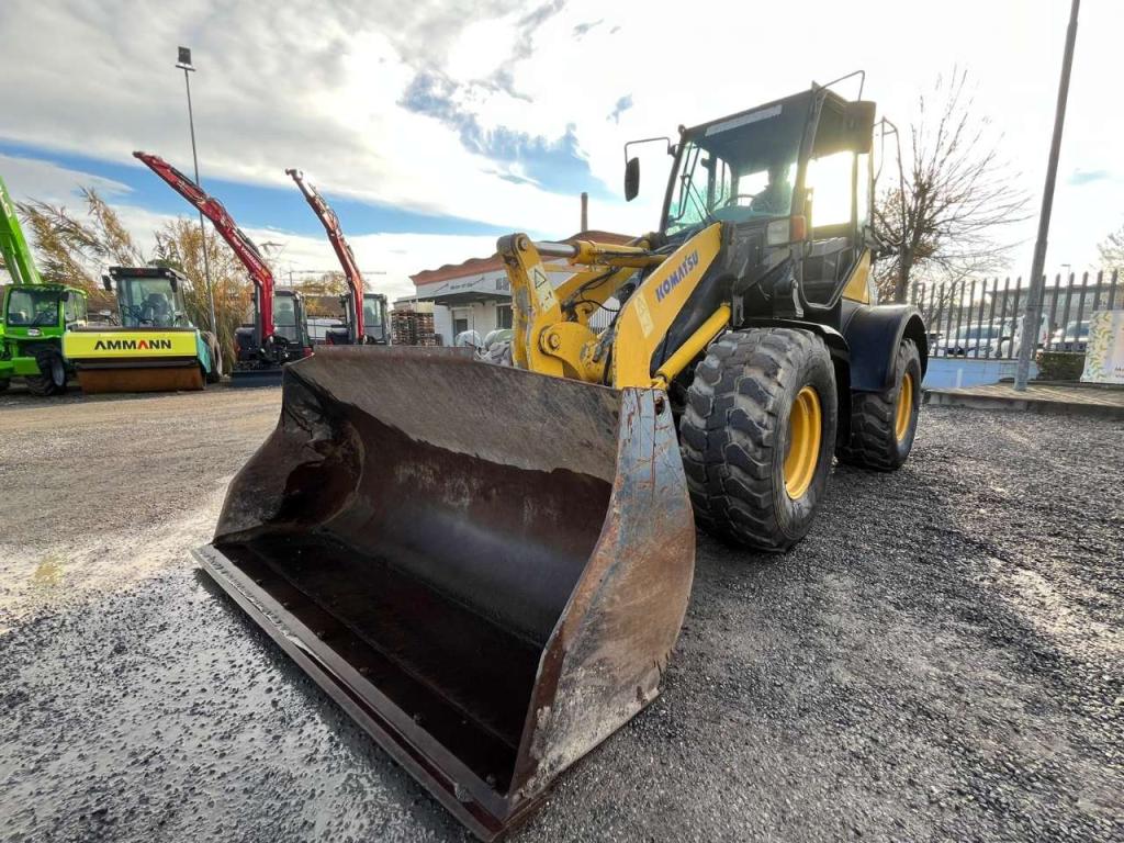 Komatsu WA100 M Photo 8