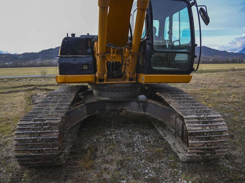 Case CX240B Photo 12