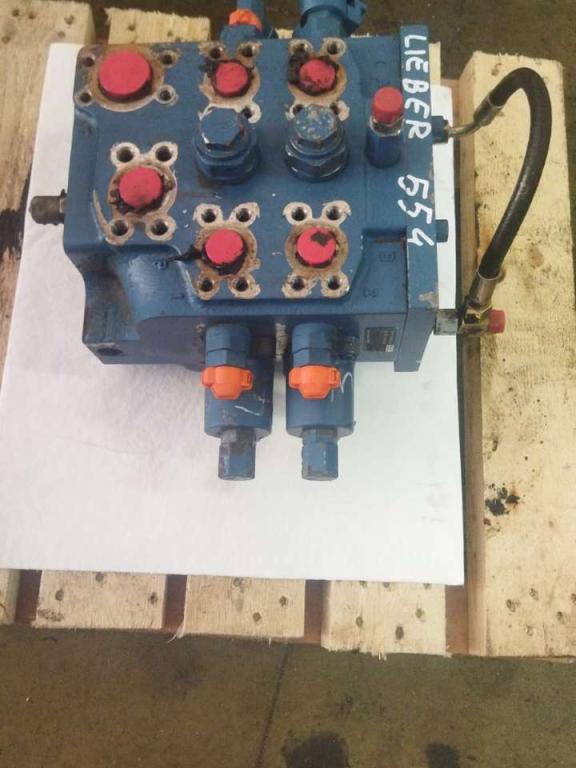 Hydraulic distributor for Liebherr L 554 Photo 2