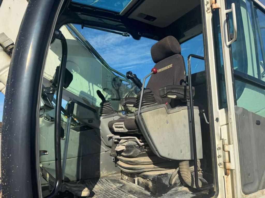 Liebherr R936 LC Photo 24