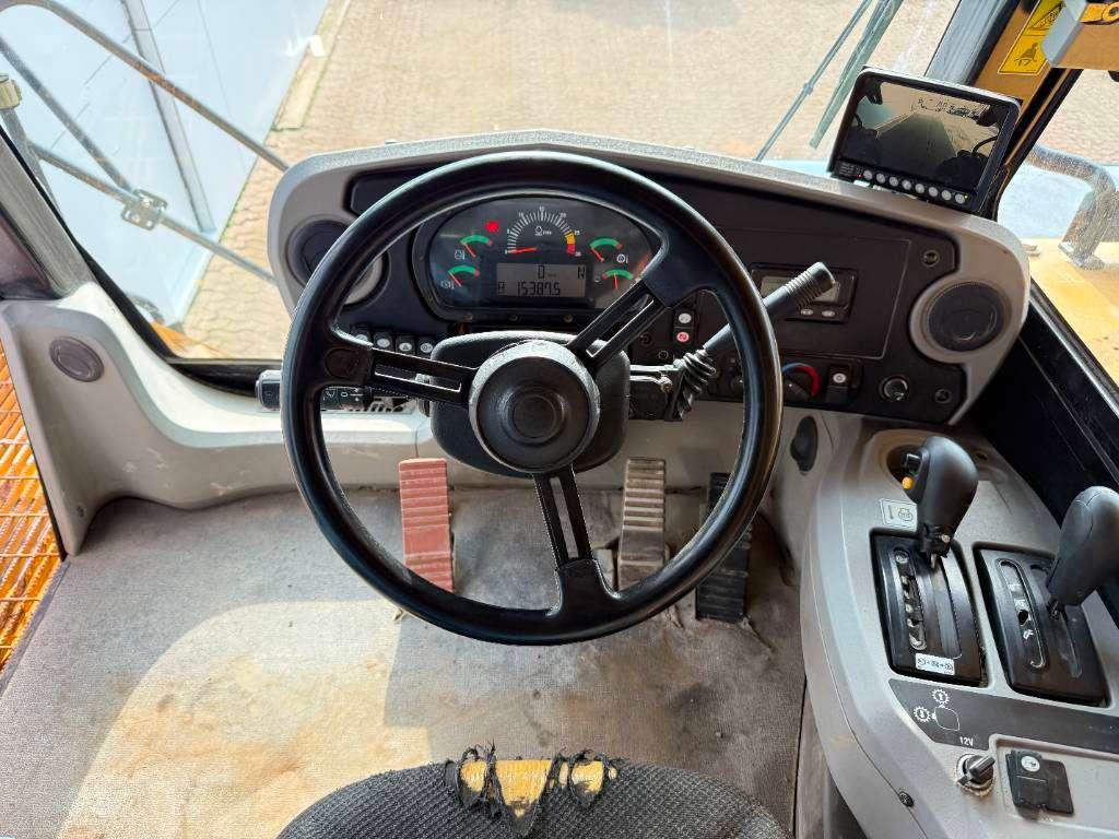 Caterpillar 775F - German Machine / Auto Greasing Photo 10