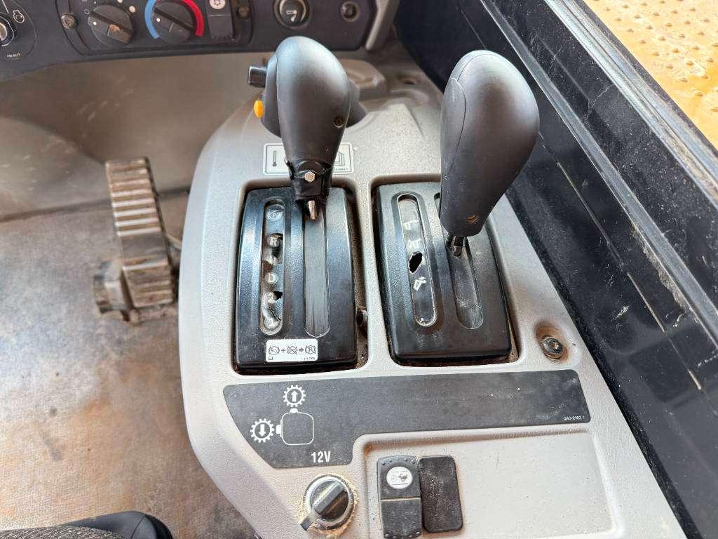 Caterpillar 775F - German Machine / Auto Greasing Photo 11