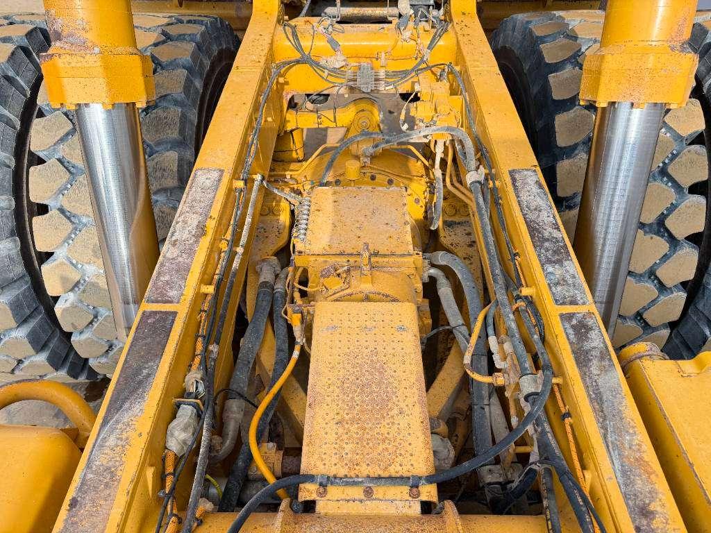 Caterpillar 775F - German Machine / Auto Greasing Photo 25