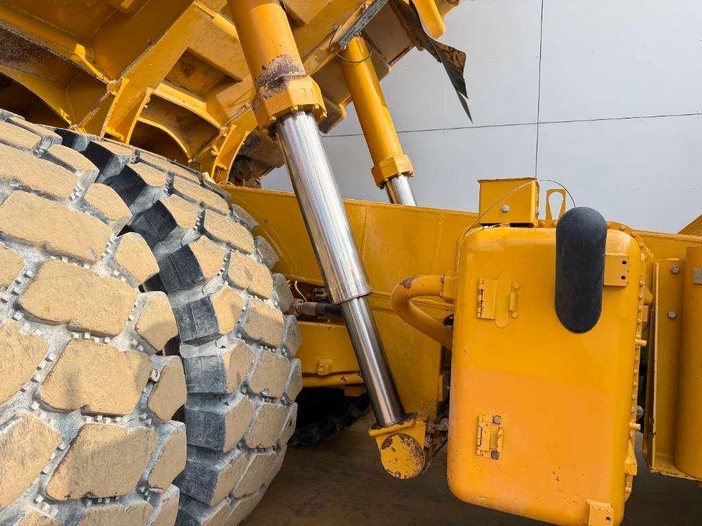 Caterpillar 775F - German Machine / Auto Greasing Photo 30