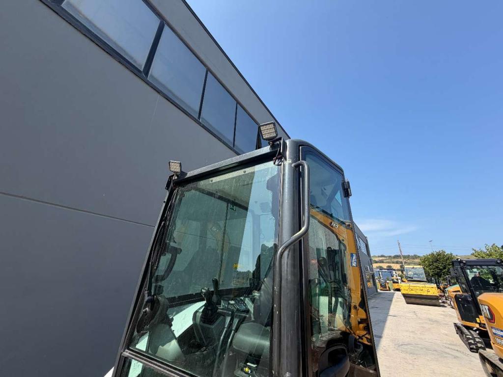 Bobcat E35 Z Photo 6