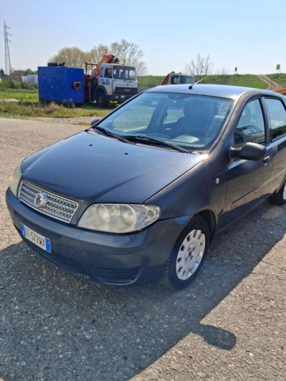 Fiat punto Photo 1