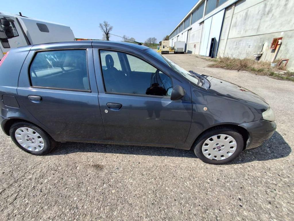 Fiat punto Photo 8