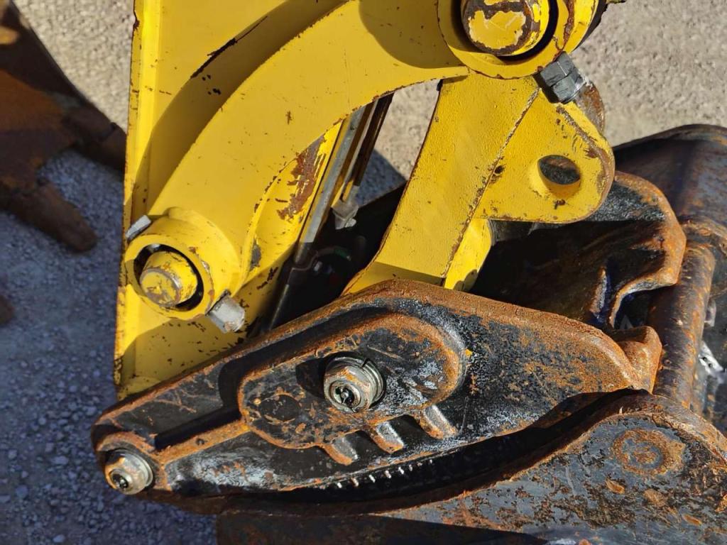 Yanmar VIO 82 Photo 16