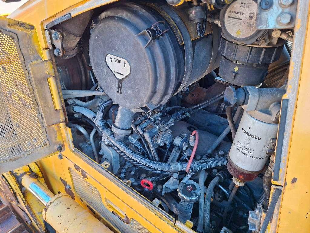 Komatsu D 61 PXi-24 Photo 14