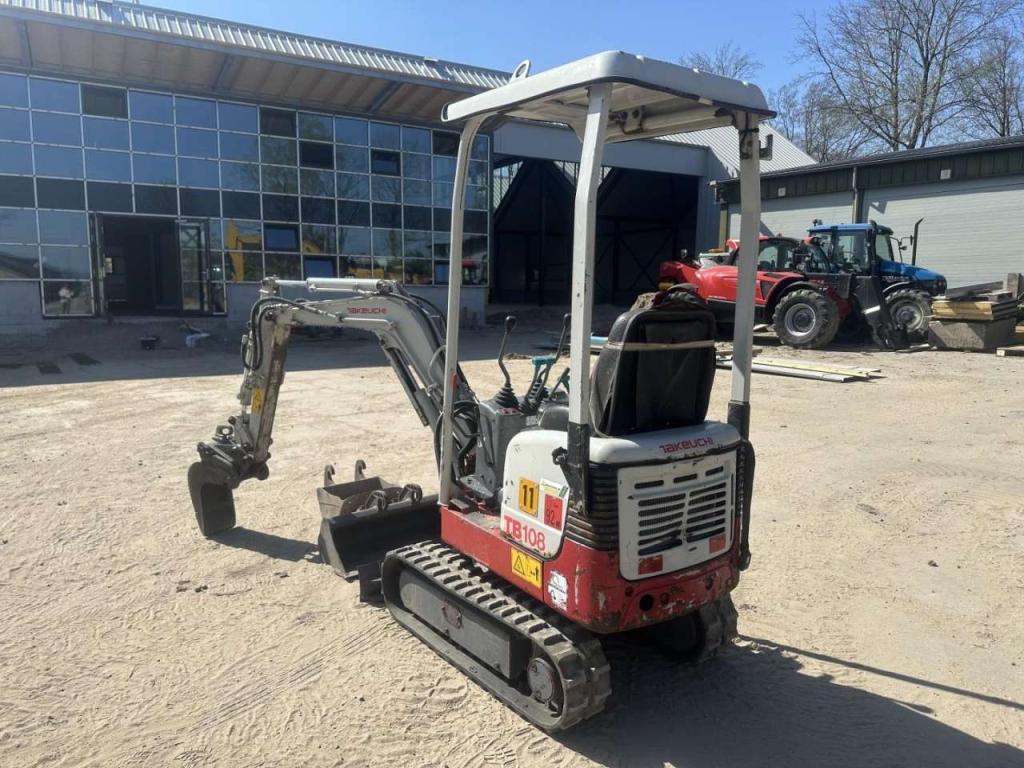 Takeuchi TB 108 3 buckets Photo 3