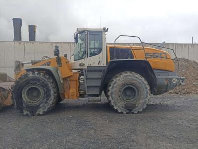 Liebherr L 580 X Power (versione 40km/h) sold by Solderer Srl