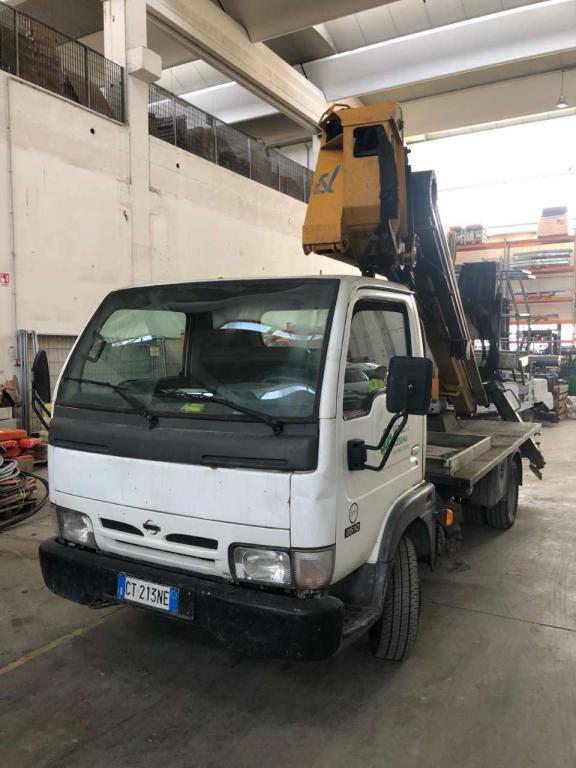 Nissan TL 35 Photo 3