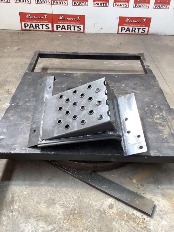 Bulkhead for Hitachi ZX135US-7 Photo 1