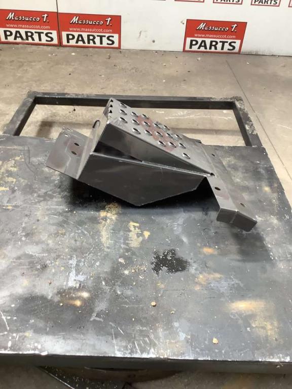 Bulkhead for Hitachi ZX135US-7 Photo 3