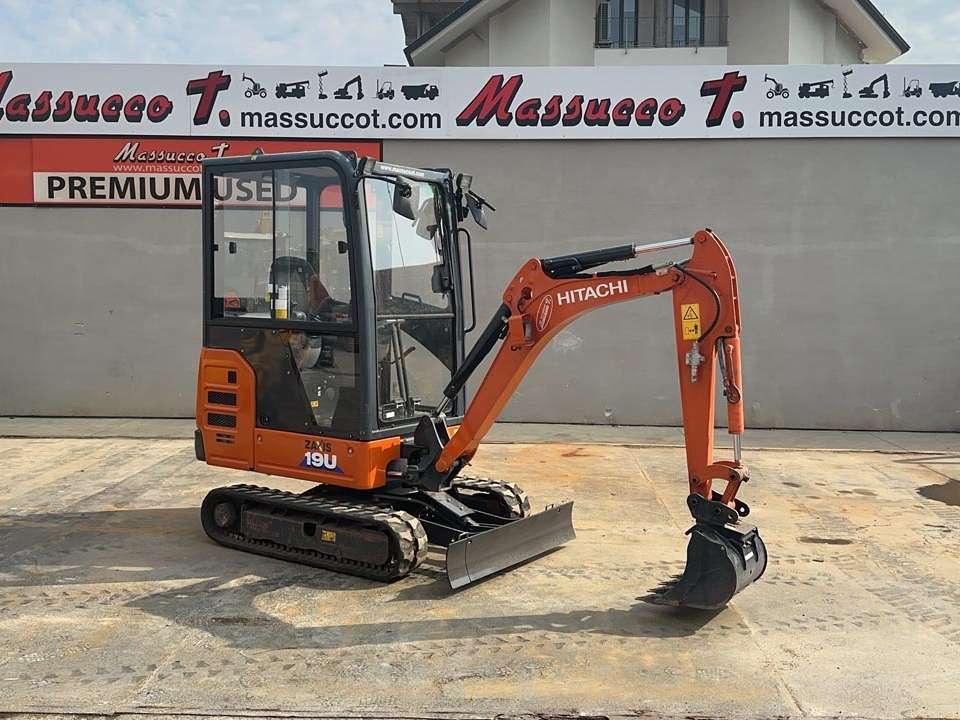 Hitachi ZX19-6 CR Photo 17