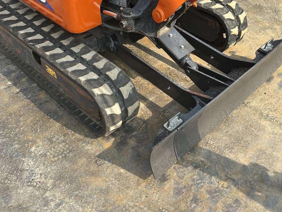 Hitachi ZX19-6 CR Photo 6