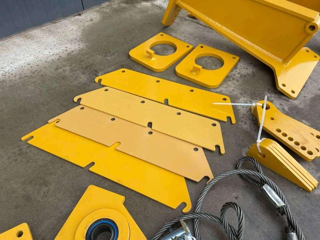 Rear hatch for Volvo A 25 G Photo 16