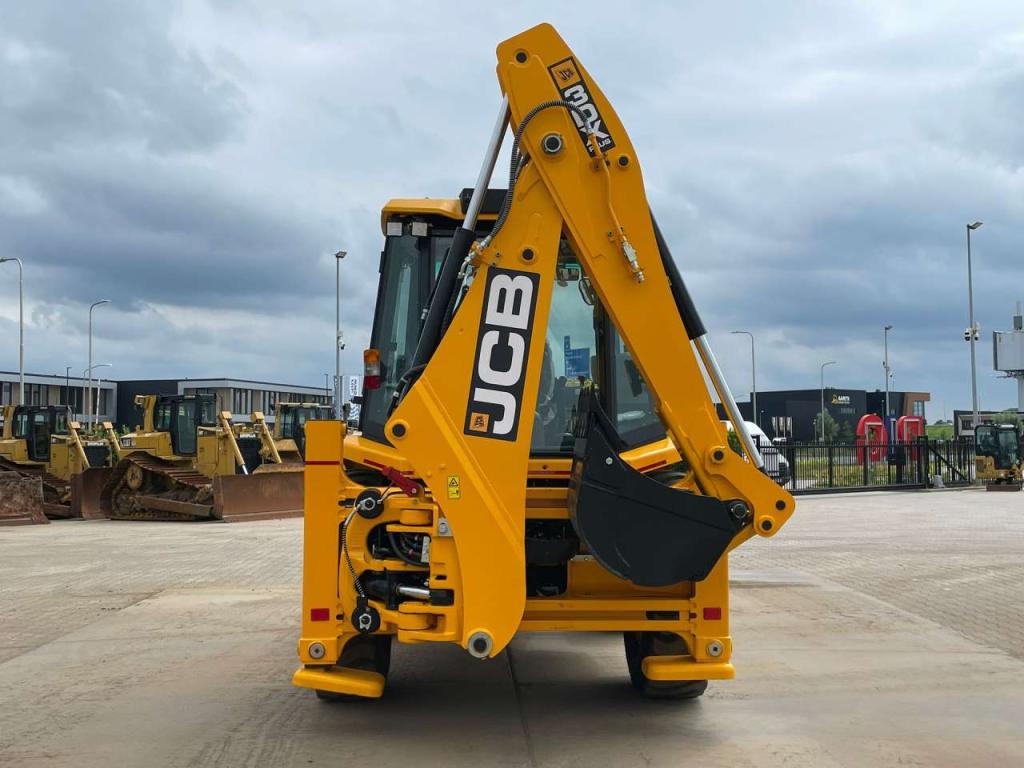 JCB 3DX 4x4 A/C Hammerlines Photo 4