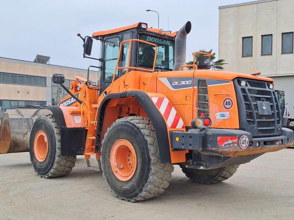 Doosan DL300-5 Photo 3
