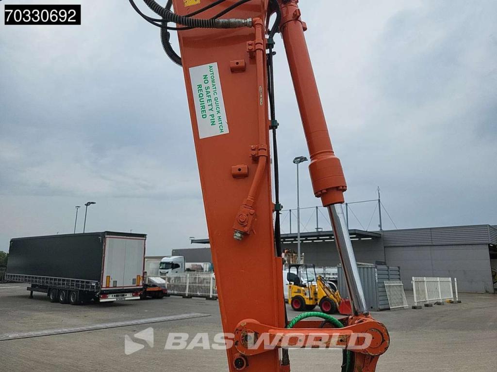 Hitachi ZX130 LCN -7 2 Buckets Photo 13