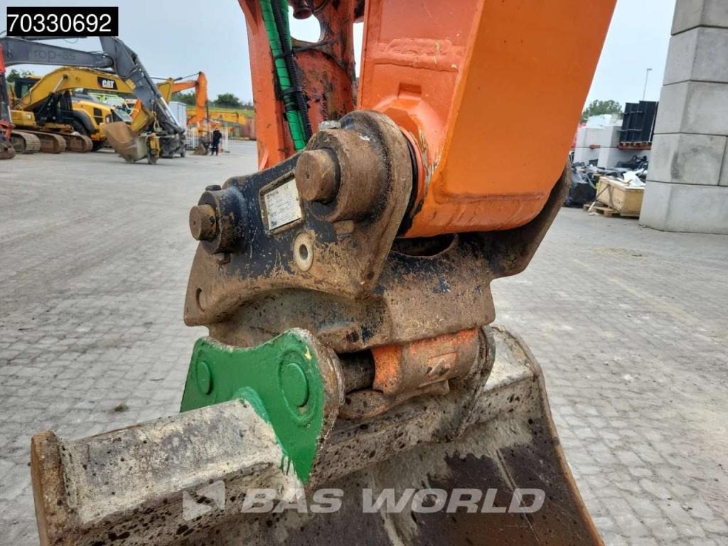 Hitachi ZX130 LCN -7 2 Buckets Photo 14