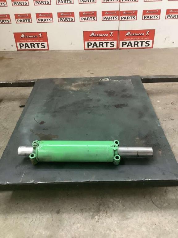 Steering piston for Merlo P28.8 Photo 1
