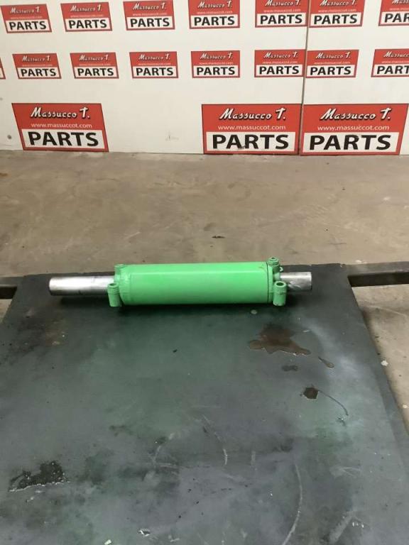 Steering piston for Merlo P28.8 Photo 3