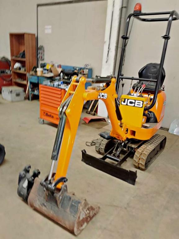 JCB 8008CT Photo 1