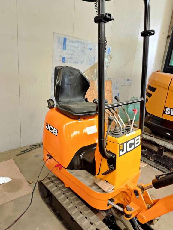 JCB 8008CT Photo 3